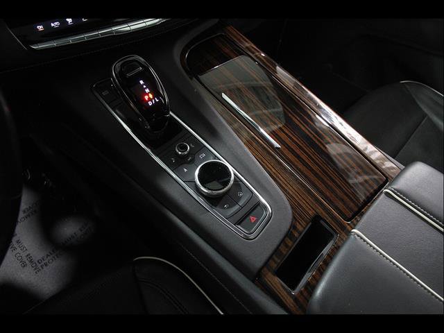 Certified 2022 Cadillac Escalade Premium Luxury AWD/4WD image 18