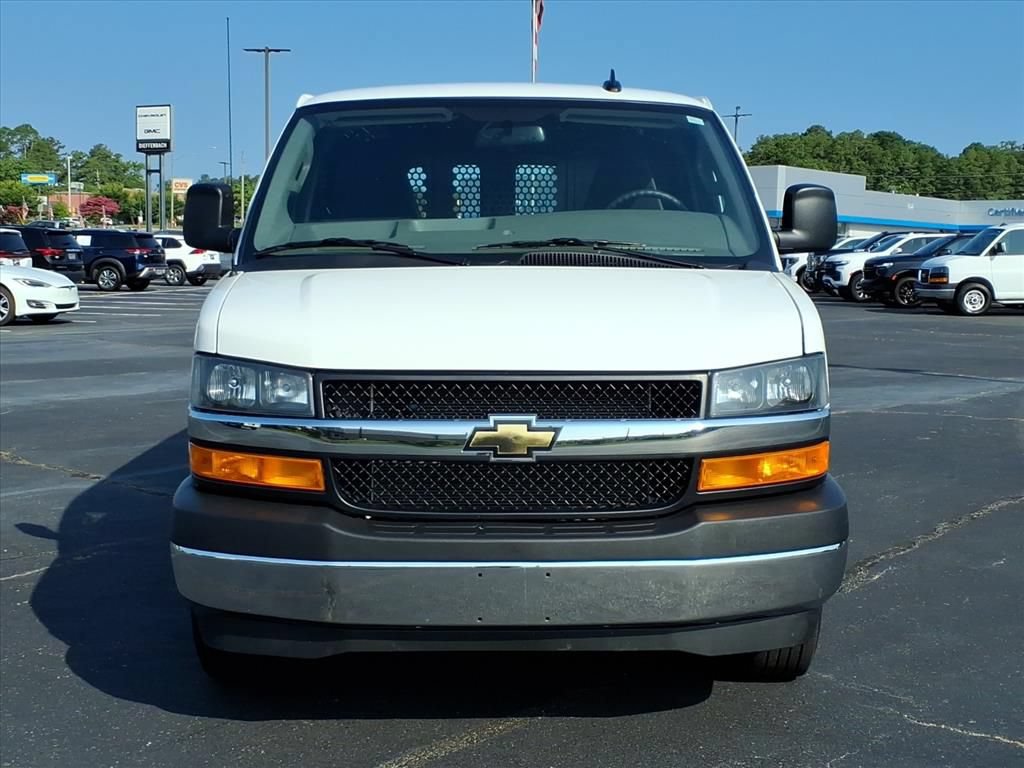 Used 2025 Chevrolet Express 2500 w/ Driver Convenience Package RWD image 2