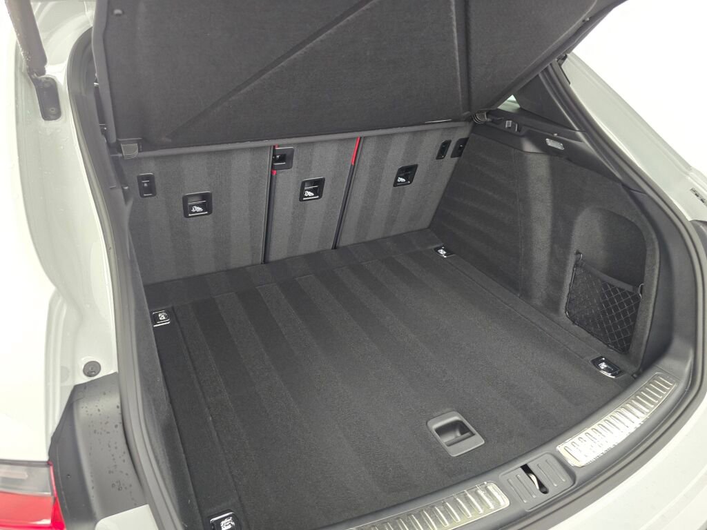 New 2026 Porsche Macan image 20