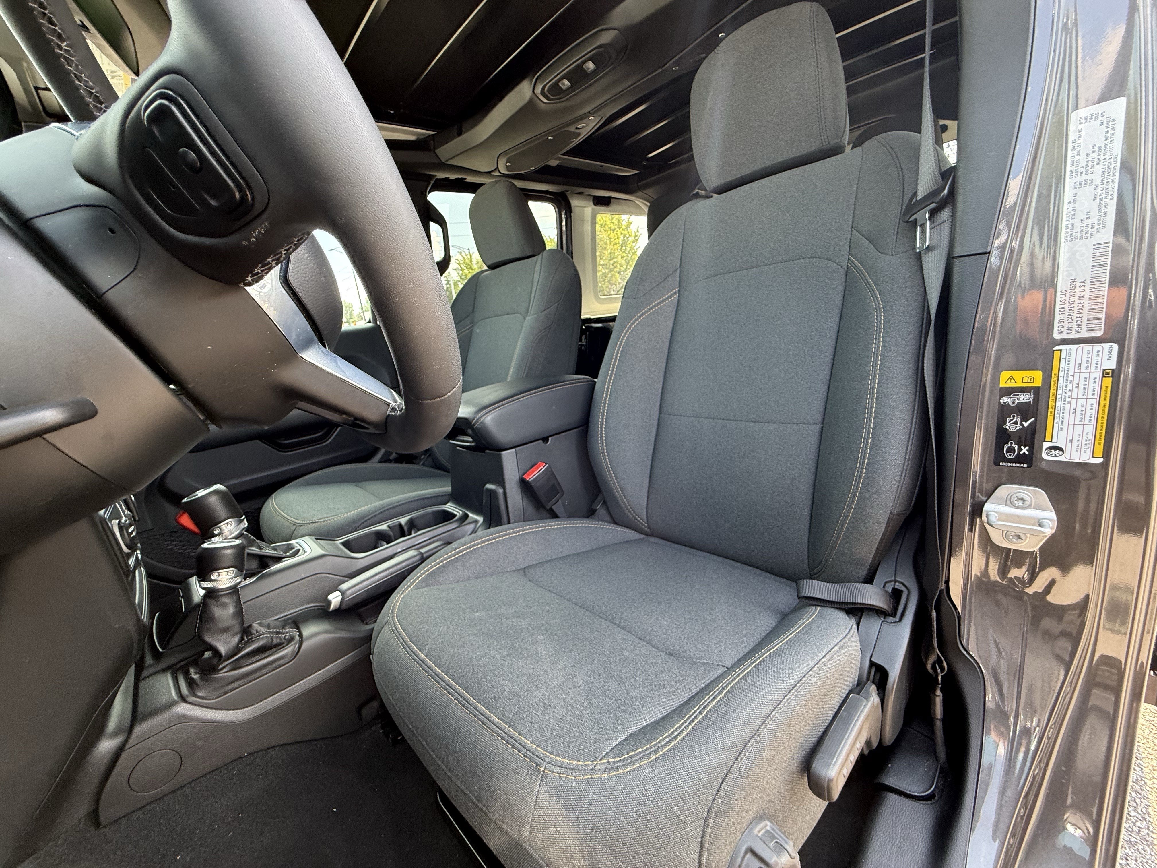 Used 2026 Jeep Wrangler Unlimited Sahara AWD/4WD image 16