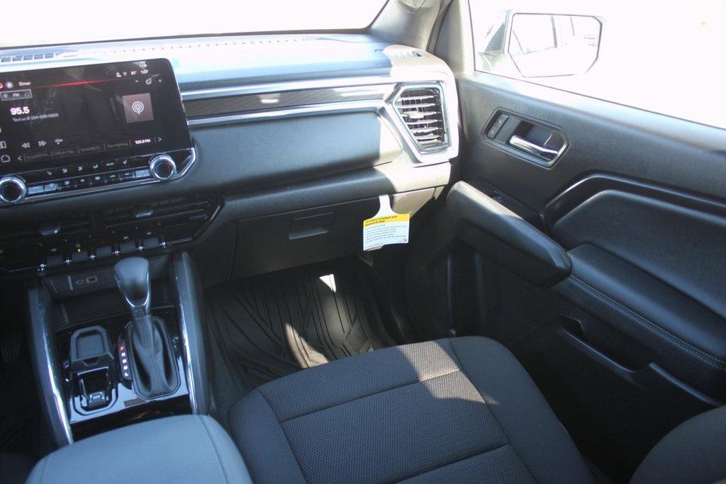 New 2025 GMC Canyon Elevation w/ Convenience Package image 4