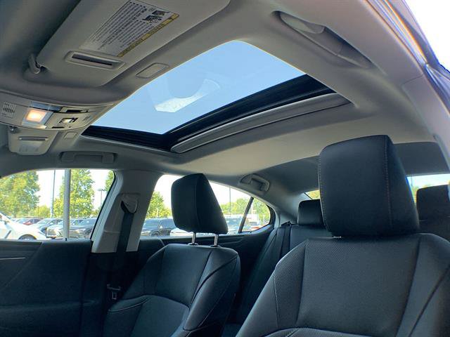 Certified 2022 Lexus ES 350 w/ Premium Package FWD image 21