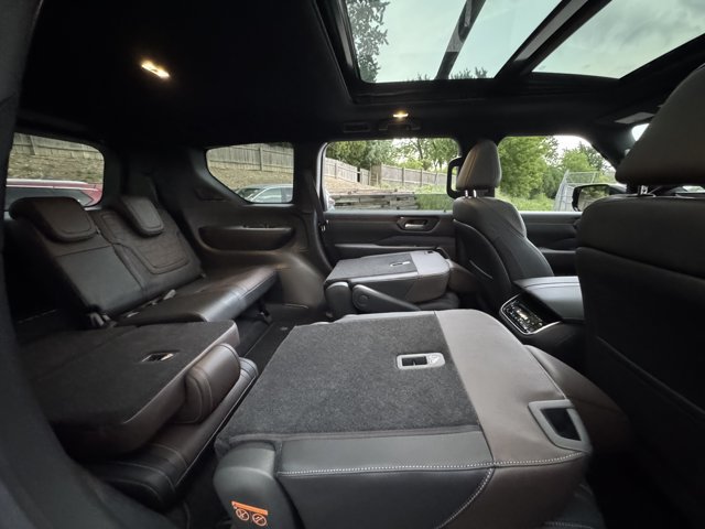 New 2026 Nissan Armada Platinum AWD/4WD image 32