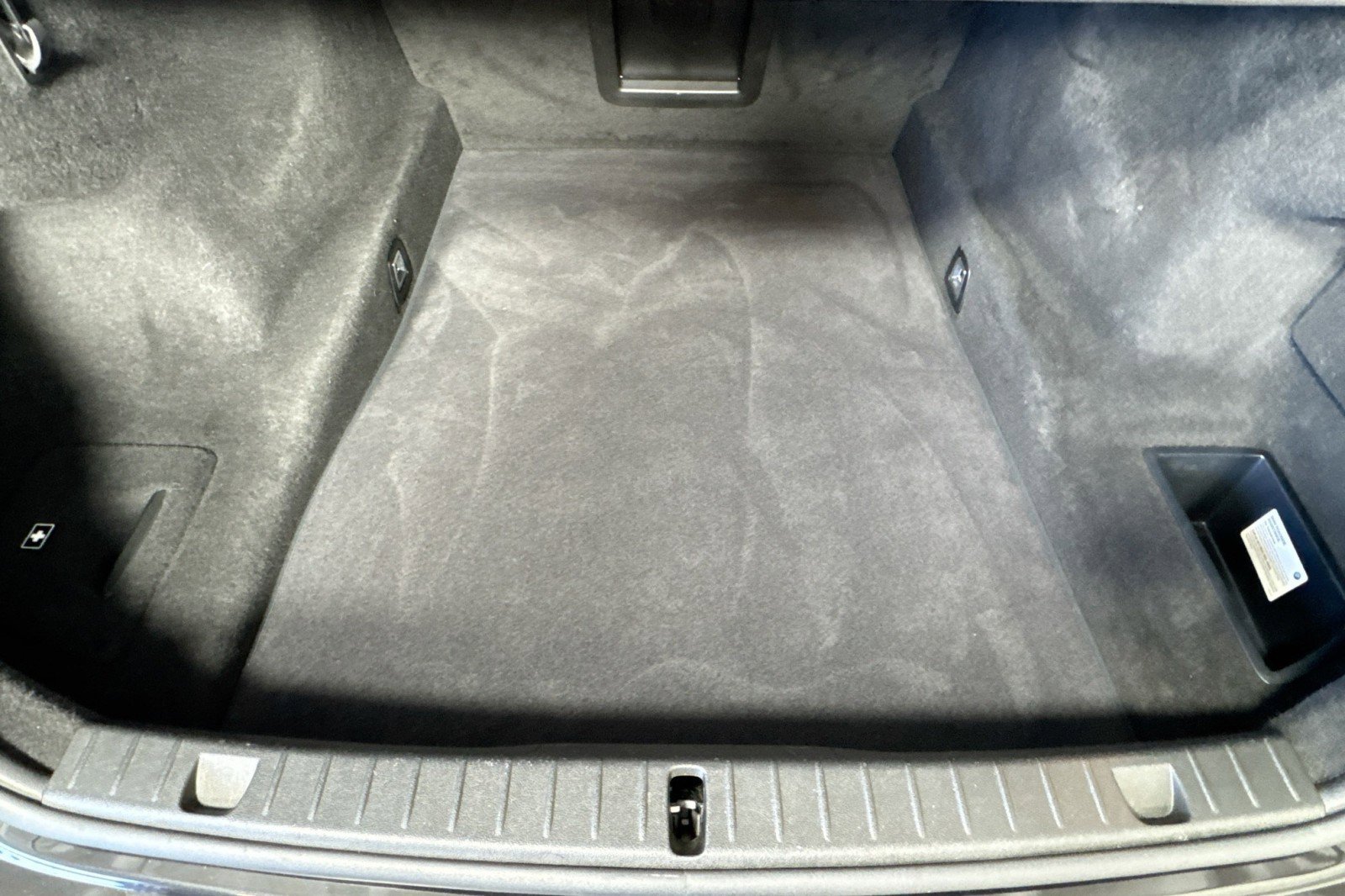 Used 2019 BMW M760i xDrive w/ Luxury Rear Seating Package image 26