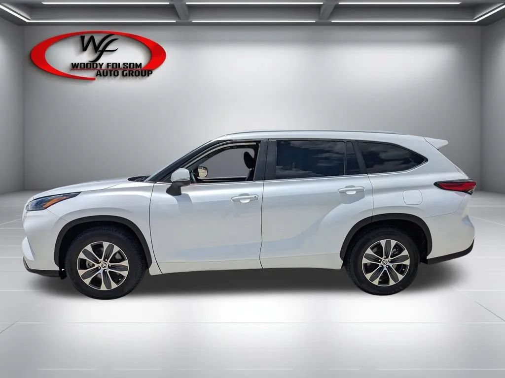 Used 2023 Toyota Highlander XLE FWD image 7
