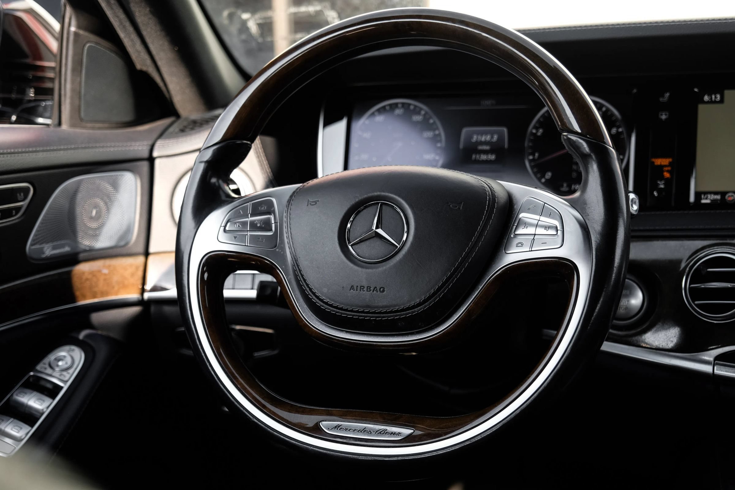 Used 2015 Mercedes-Benz S 550 Sedan image 18