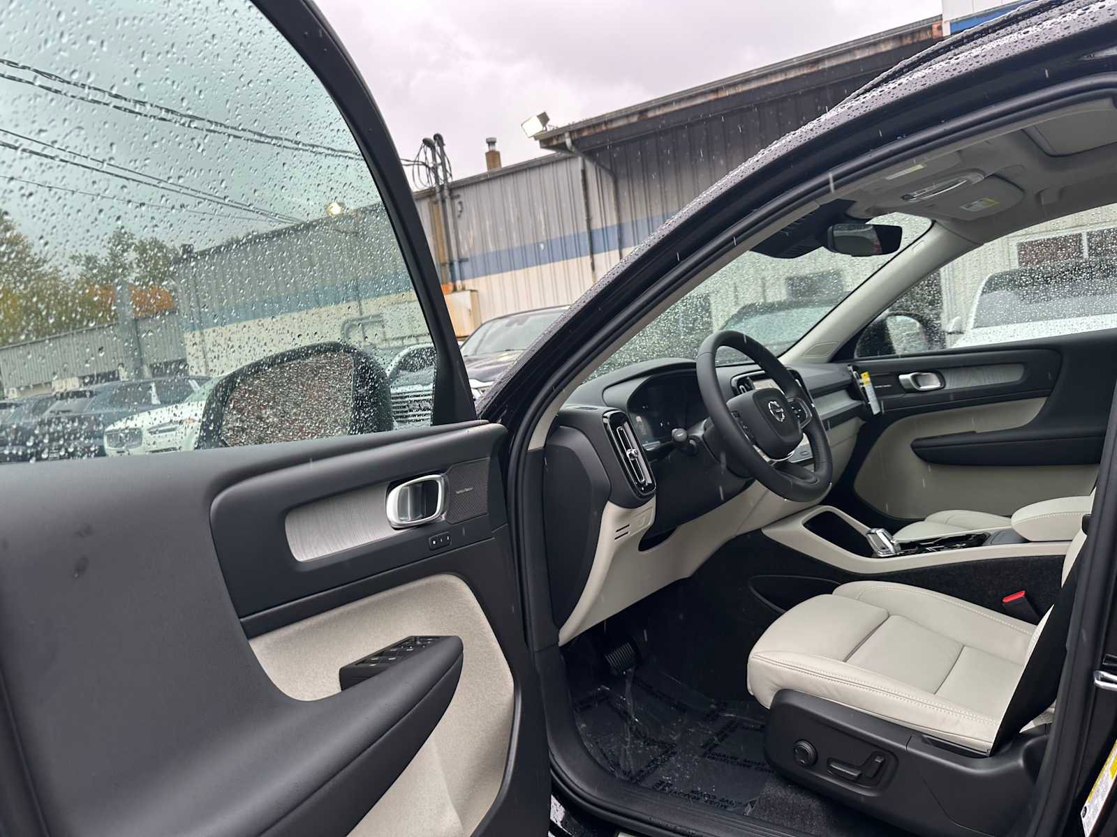 New 2026 Volvo XC40 B5 Plus w/ Climate Package image 26