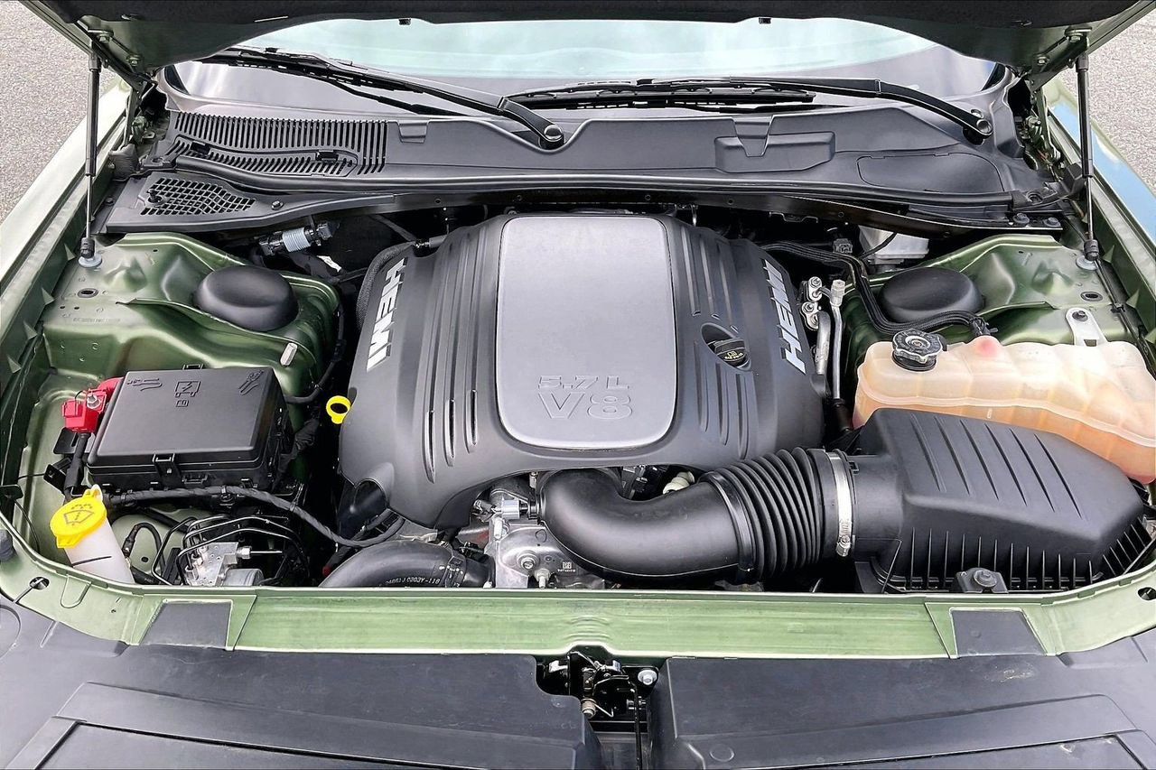 Certified 2022 Dodge Challenger R/T w/ Plus Package image 39