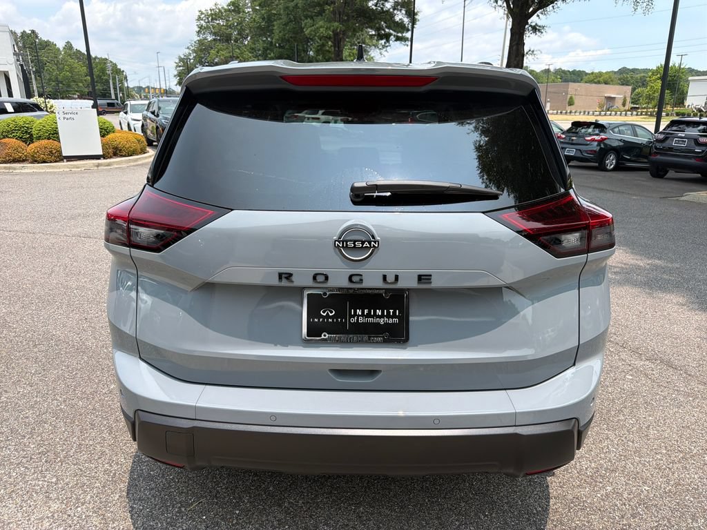 Used 2026 Nissan Rogue Dark Armor FWD image 18
