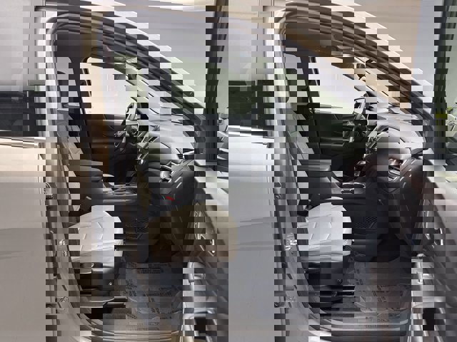 Used 2018 Chevrolet Equinox LT image 16