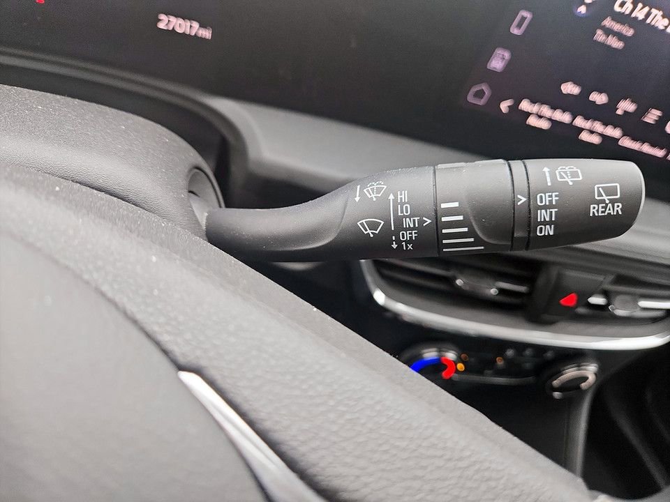 Used 2025 Buick Encore GX Preferred image 17