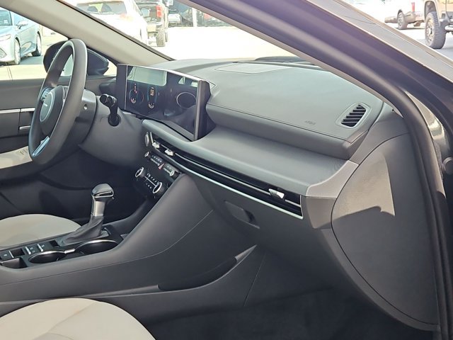 Used 2026 Hyundai Sonata SE FWD image 19