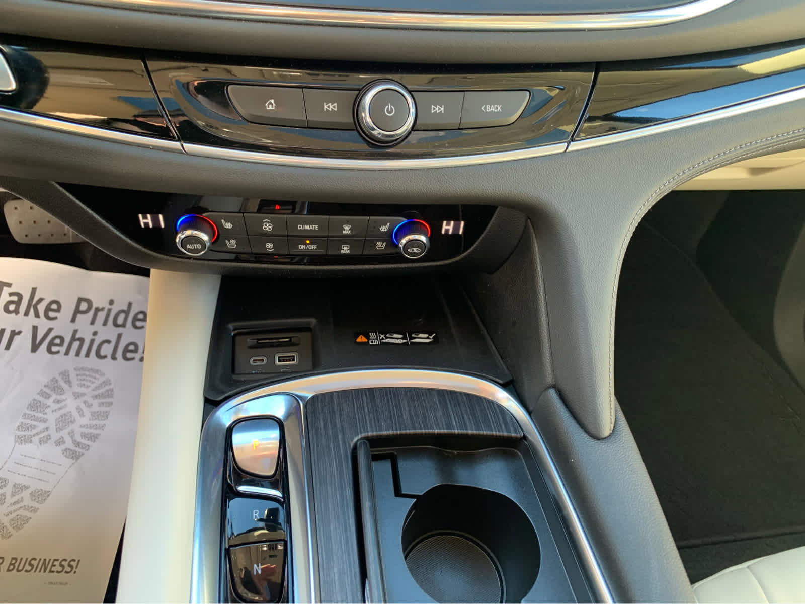 Used 2022 Buick Enclave Avenir w/ Avenir Technology Package image 19