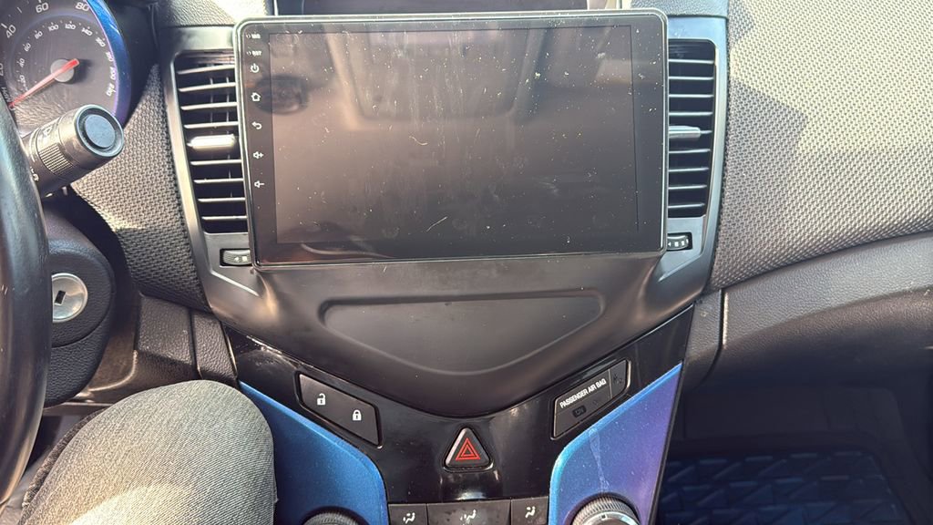 Used 2014 Chevrolet Cruze LT image 9