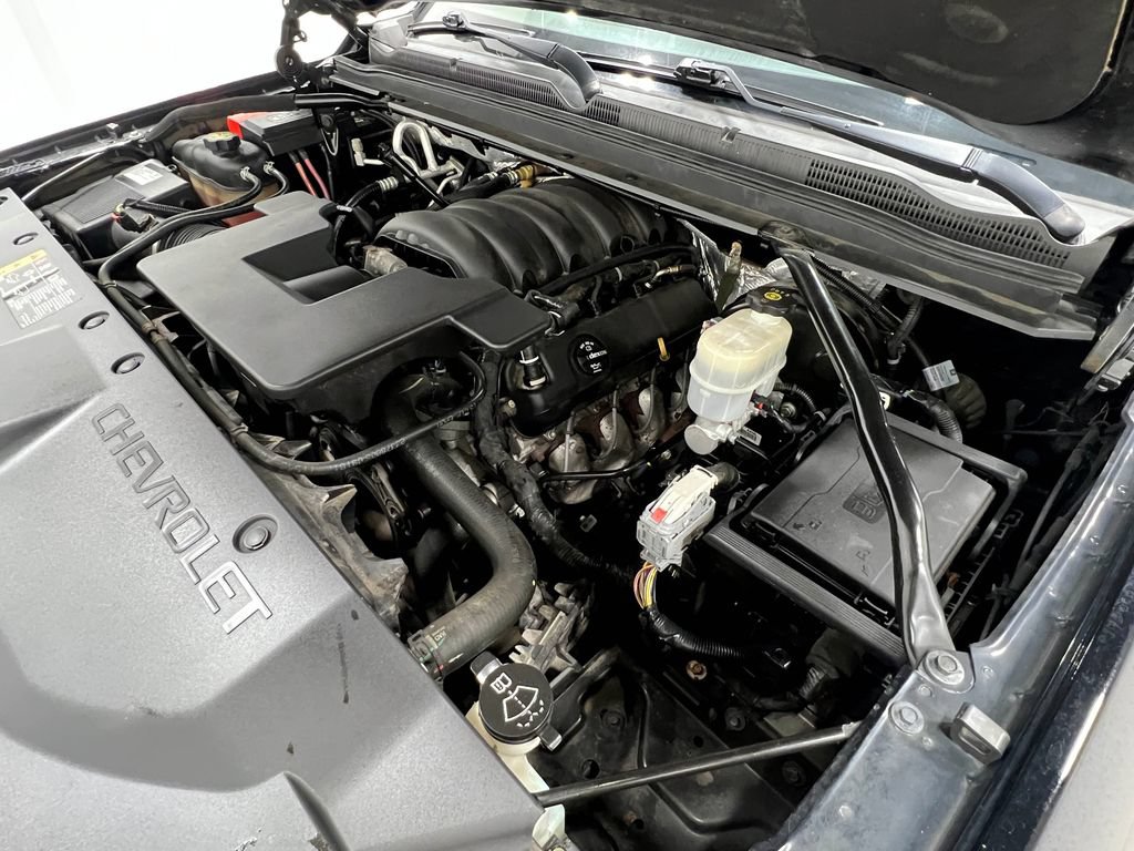 Used 2018 Chevrolet Suburban Premier AWD/4WD image 33