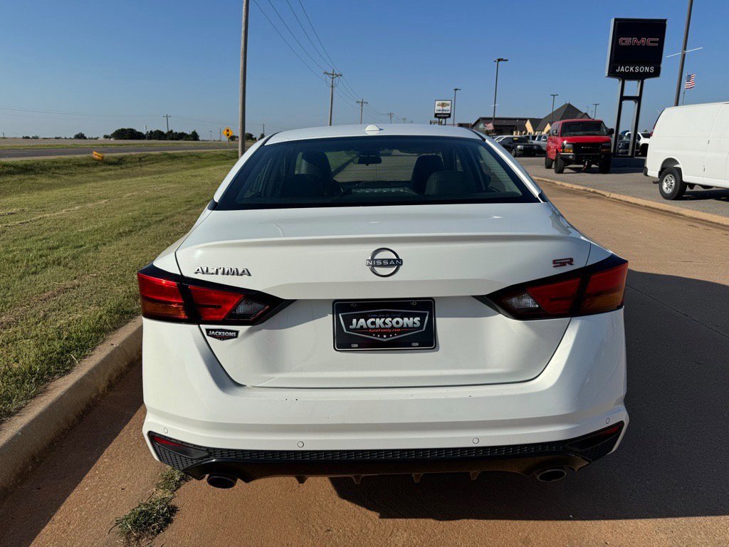 Used 2023 Nissan Altima 2.5 SR image 4