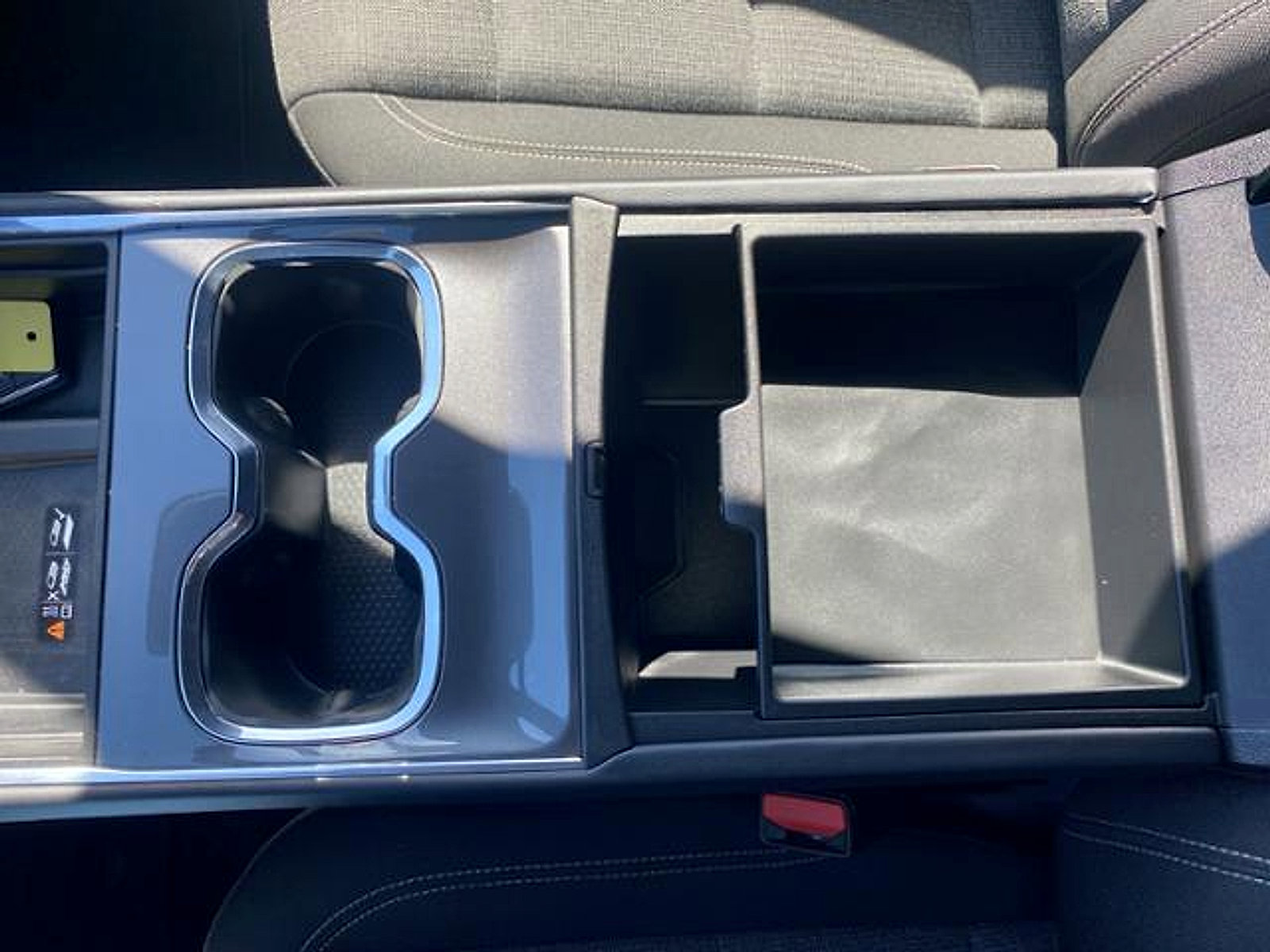 Used 2025 GMC Acadia Elevation AWD/4WD image 38