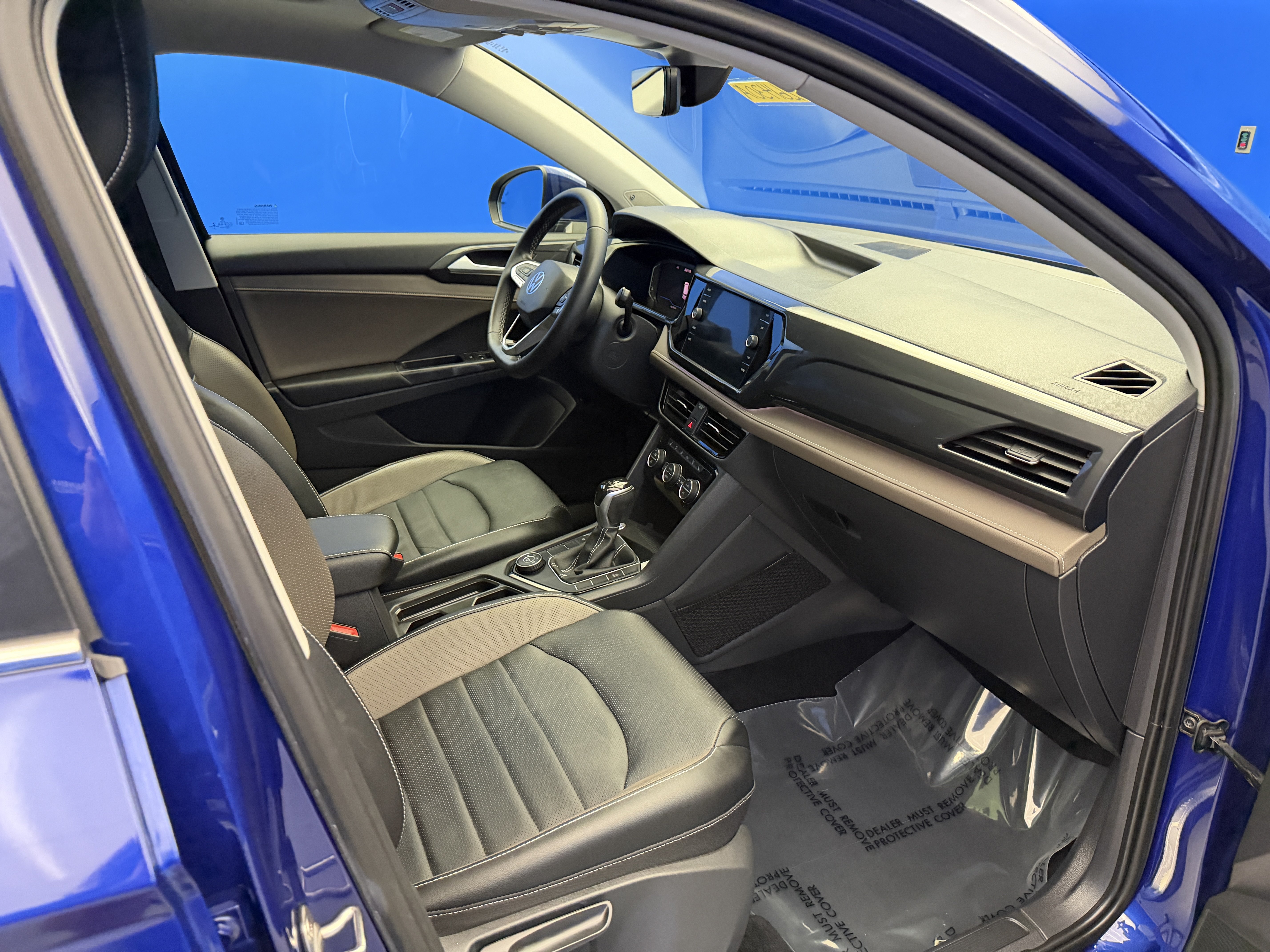 Used 2022 Volkswagen Taos SEL AWD/4WD image 23