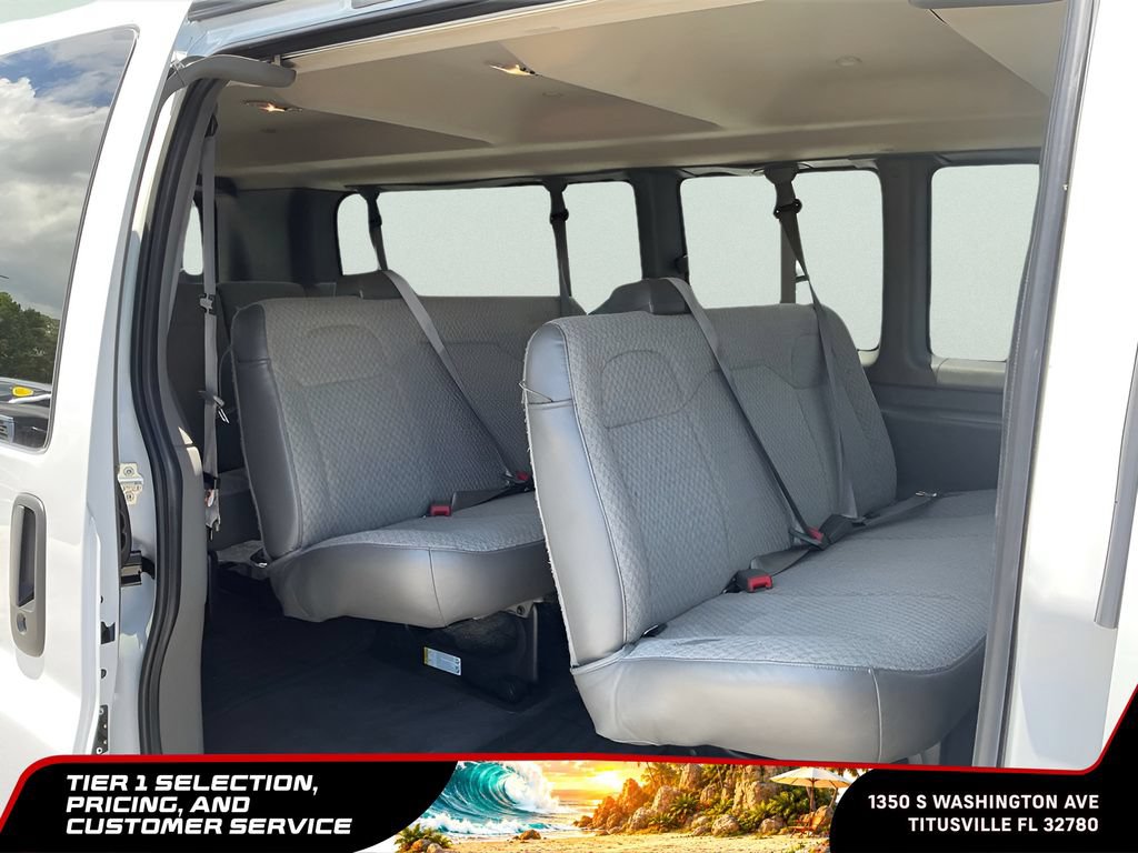 Used 2025 Chevrolet Express 3500 LT w/ LT Preferred Equipment Group RWD image 18