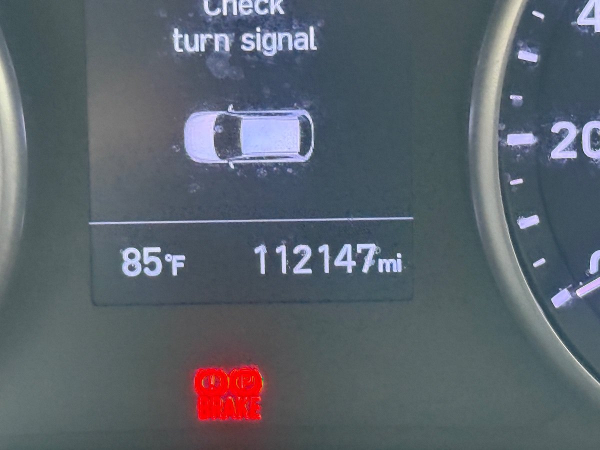 Used 2019 Hyundai Elantra GT FWD image 25