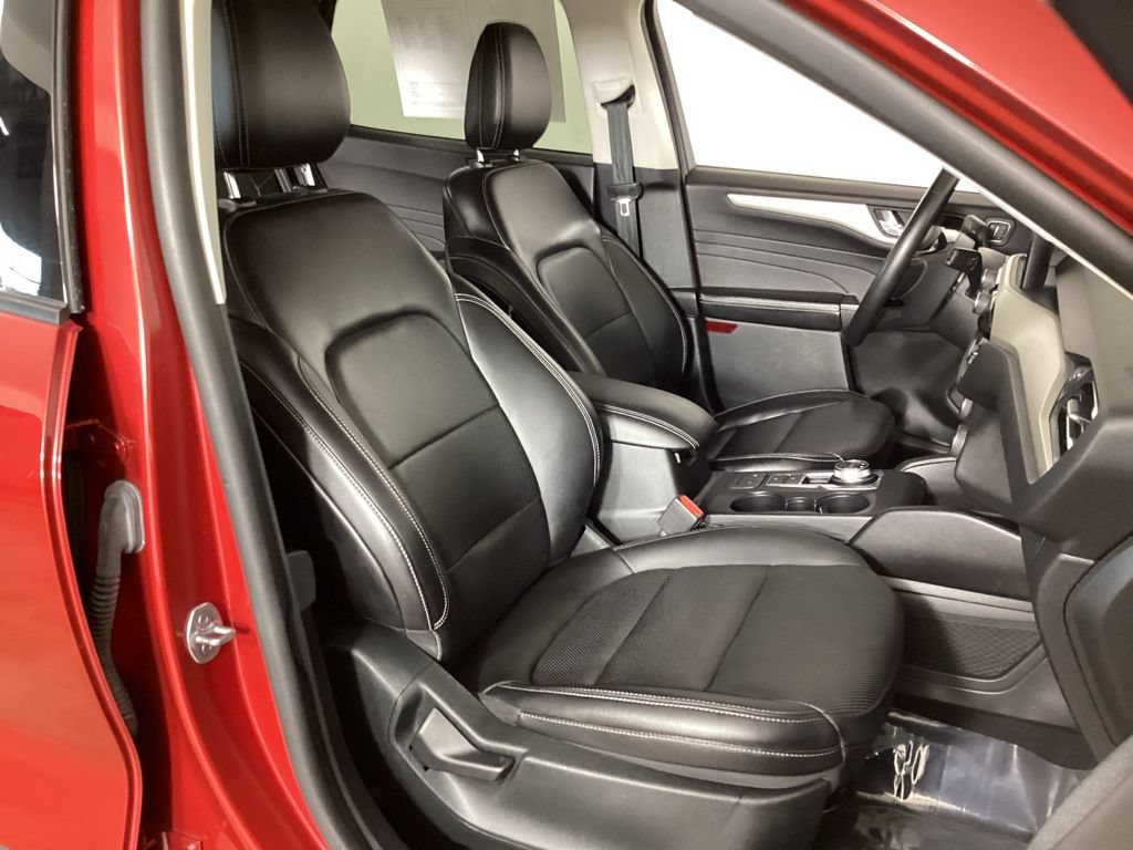 Used 2022 Ford Escape SEL w/ Technology Package AWD/4WD image 35
