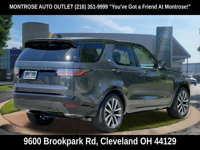 New 2024 Land Rover Discovery Dynamic SE AWD/4WD image 7