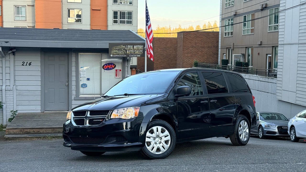 Used 2019 Dodge Grand Caravan SE FWD image 2