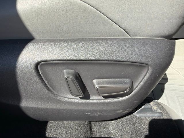 Used 2021 Toyota Venza Limited w/ Carpet Mat Package (TMS) AWD/4WD image 36