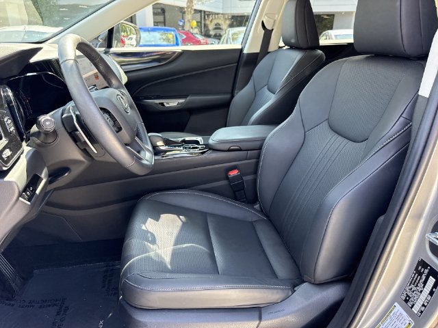 Certified 2024 Lexus NX 250 FWD w/ Towing Package (2000 Lbs) image 11