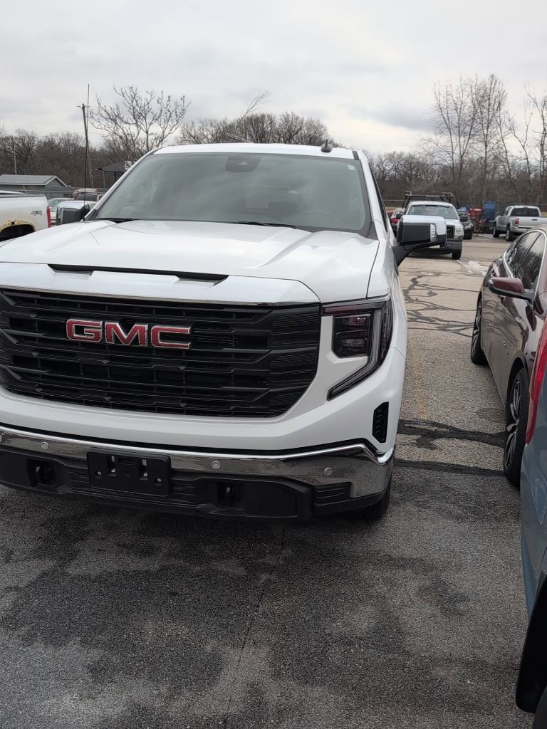 Used 2025 GMC Sierra 1500 Pro w/ Pro Value Package image 3