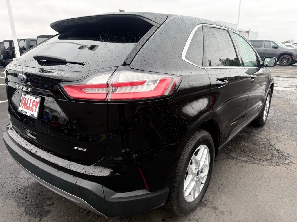 Used 2022 Ford Edge SEL AWD/4WD image 2