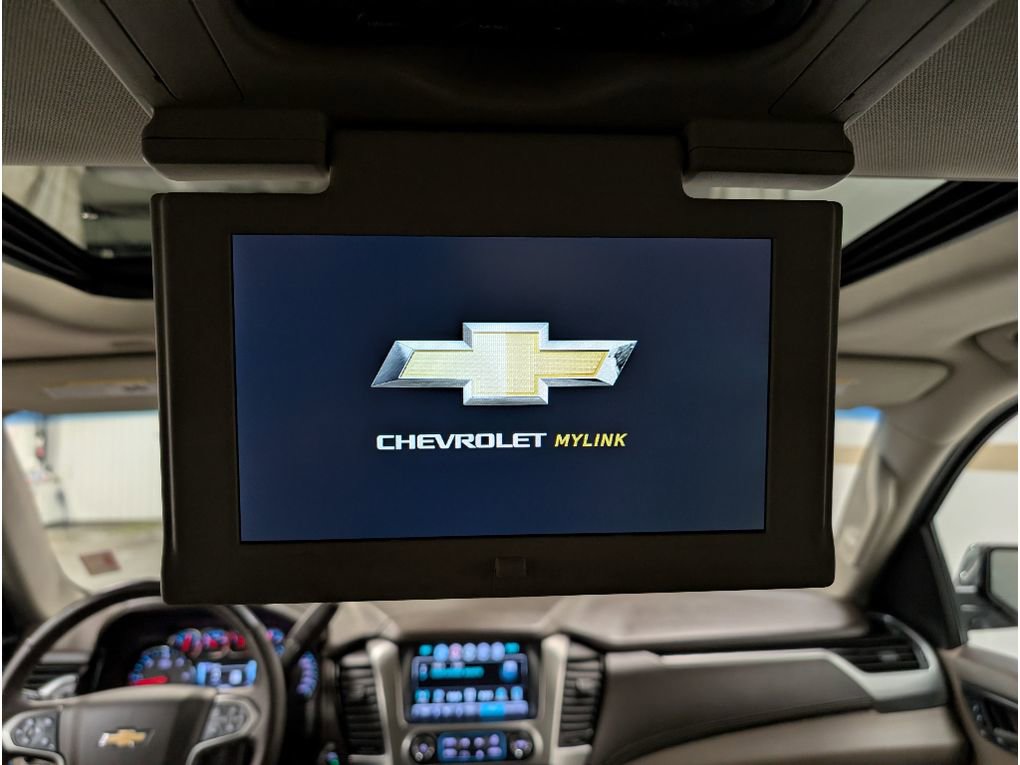 Used 2017 Chevrolet Suburban Premier image 18
