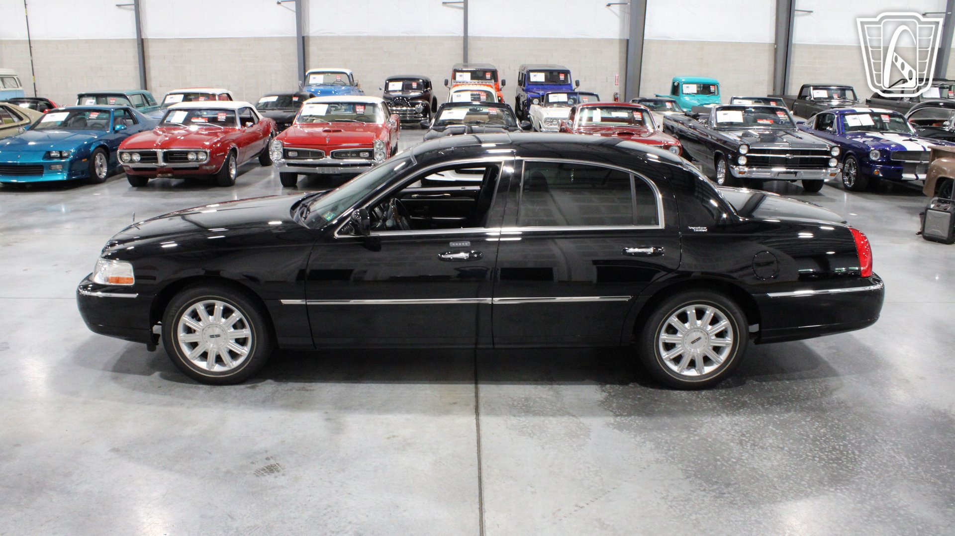 Used 2006 Lincoln Town Car Signature Limited RWD image 31