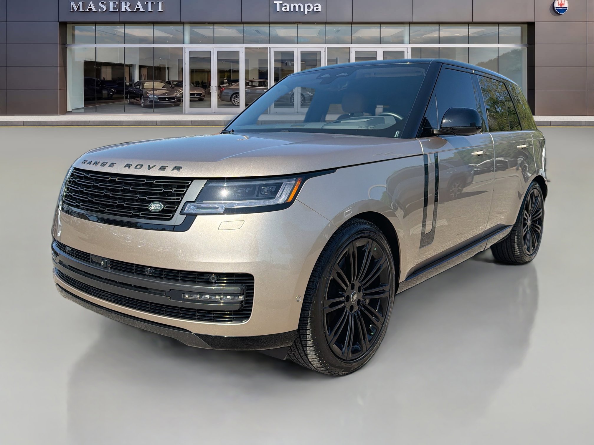 Used 2024 Land Rover Range Rover SE AWD/4WD image 7