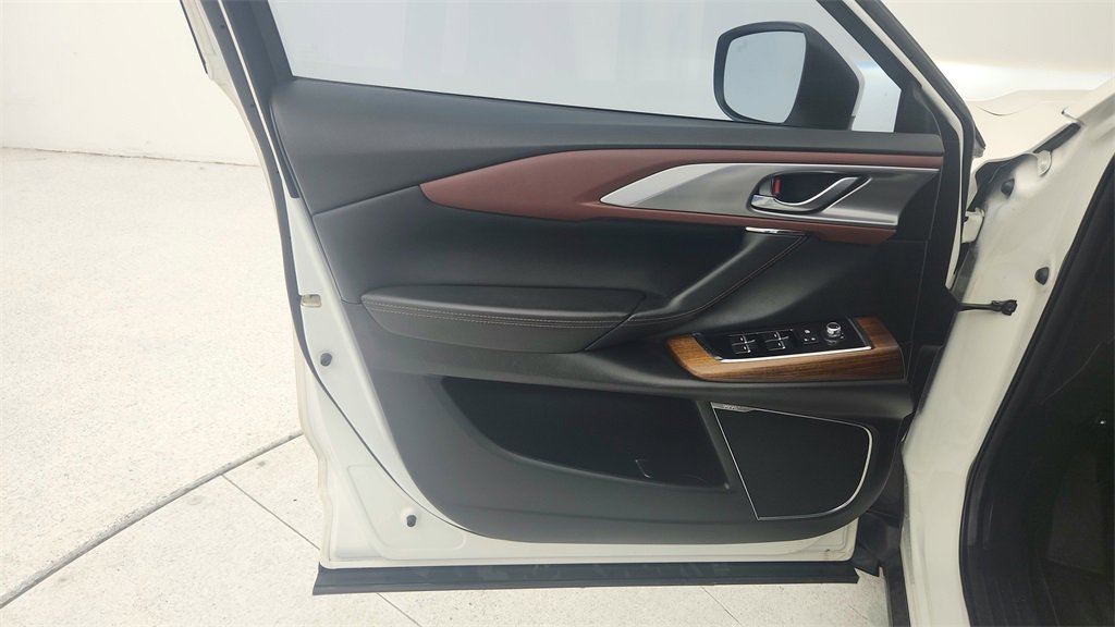 Used 2017 MAZDA CX-9 Signature image 57