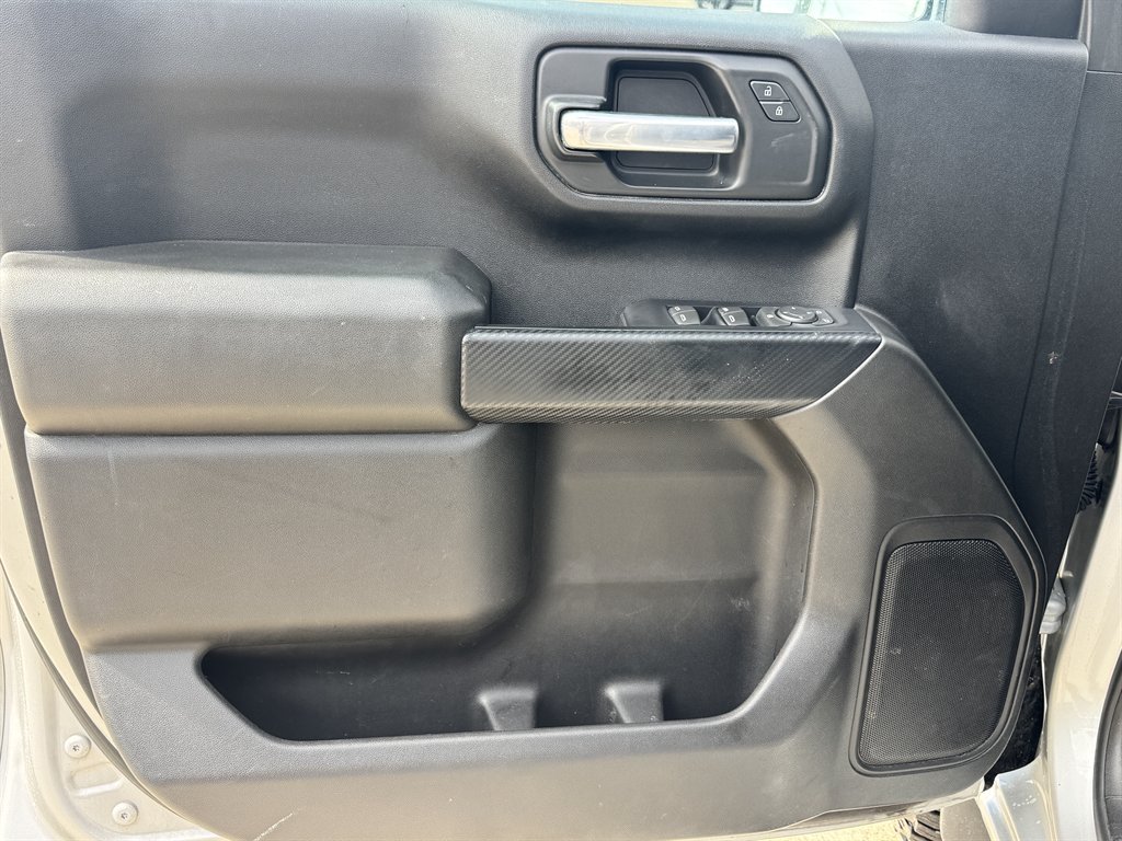 Used 2019 Chevrolet Silverado 1500 Custom Trail Boss w/ Custom Convenience Package AWD/4WD image 11