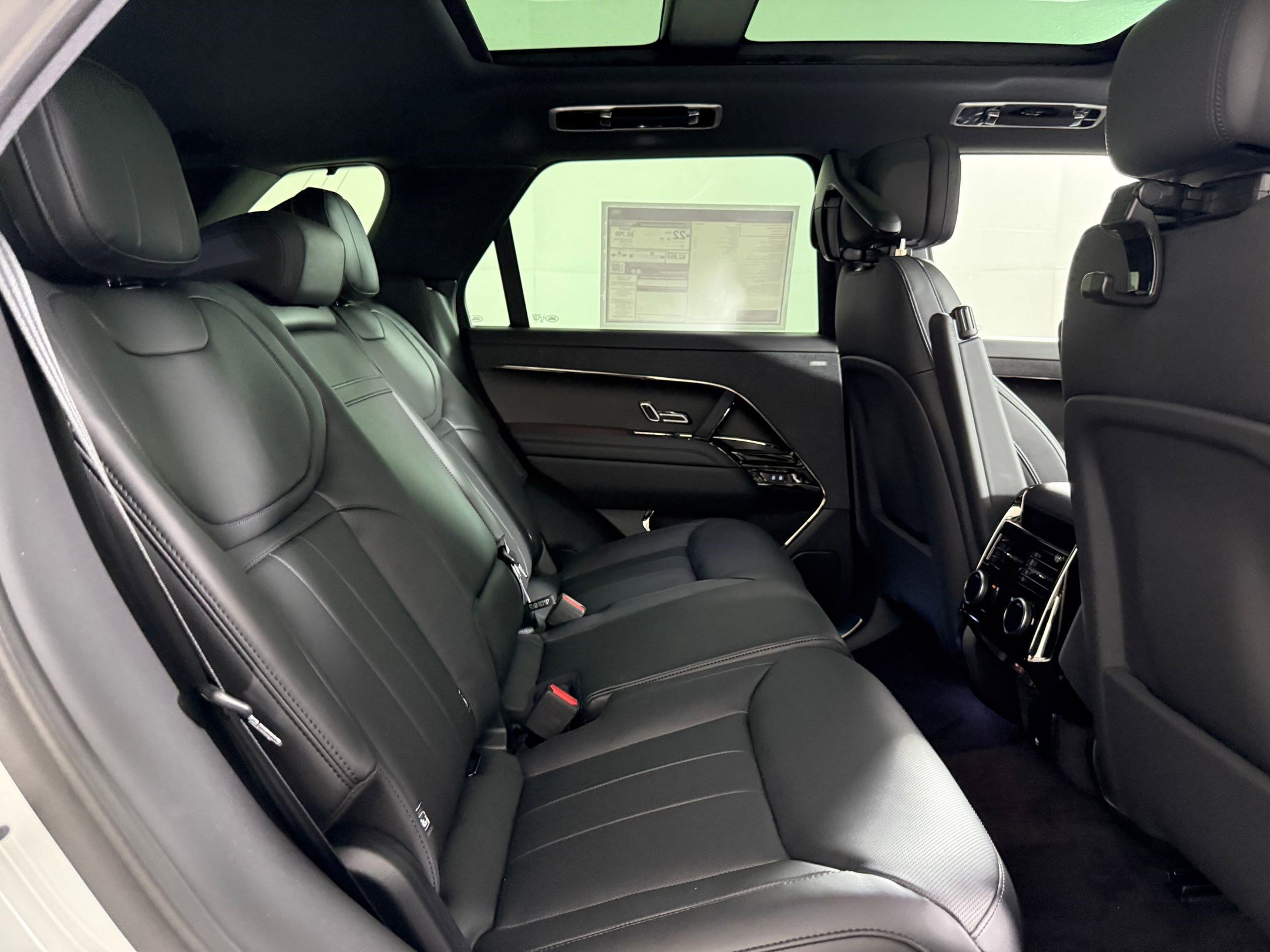 New 2026 Land Rover Range Rover Sport Dynamic SE AWD/4WD image 30