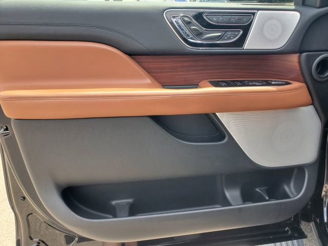 Used 2021 Lincoln Navigator L Reserve AWD/4WD image 8