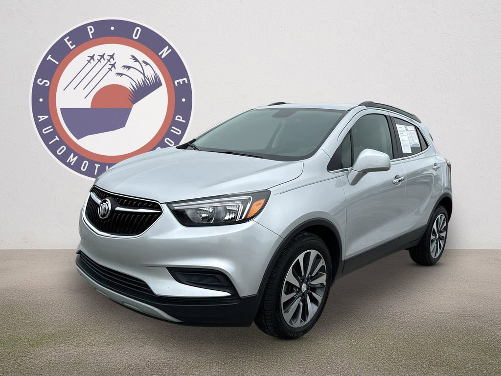 Used 2021 Buick Encore Preferred FWD image 2