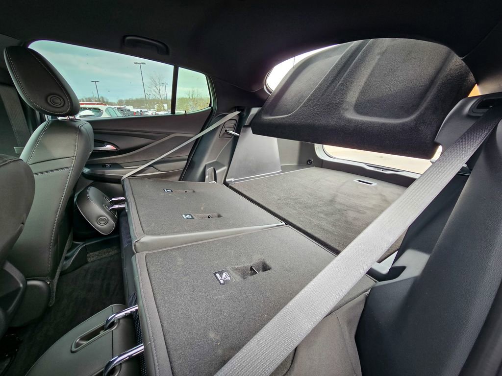 Used 2025 Buick Envista Preferred image 32