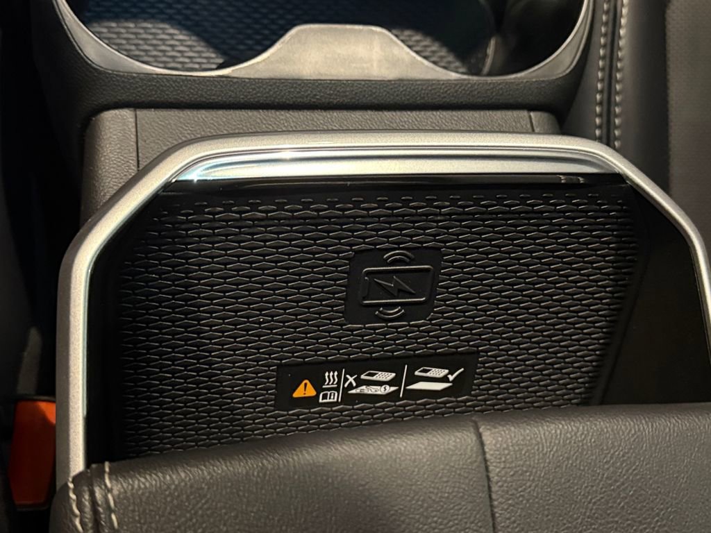 Used 2026 GMC Terrain Elevation w/ Elevation Premium Package image 29