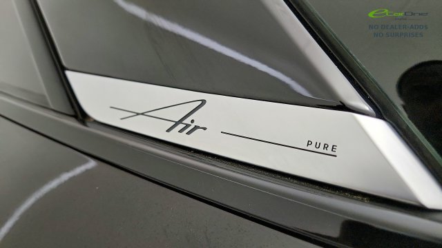 Used 2025 Lucid Air Pure RWD image 32