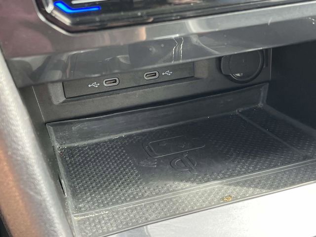 Used 2023 Volkswagen Tiguan SE w/ Panoramic Sunroof Package FWD image 33