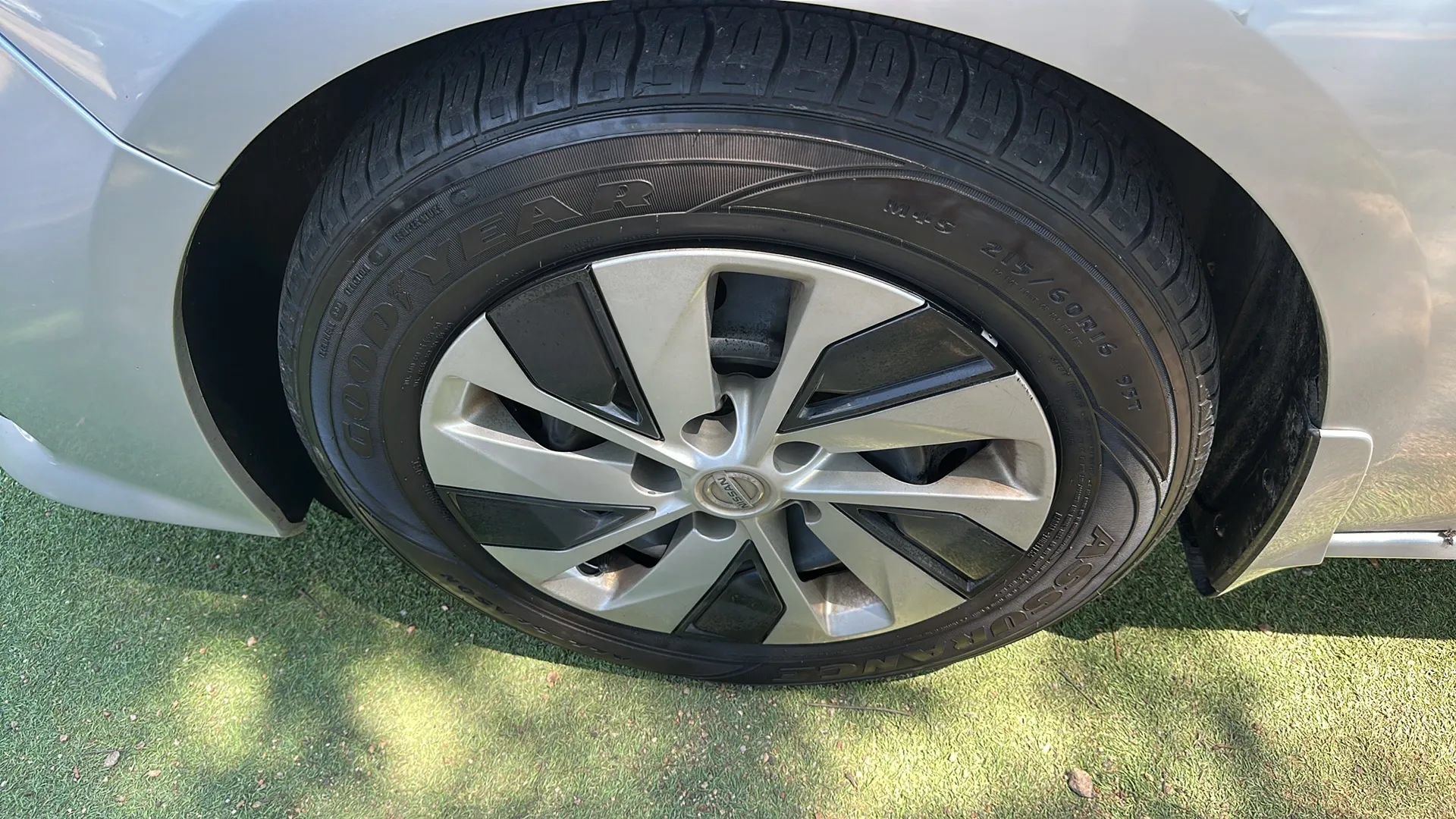Used 2020 Nissan Altima 2.5 S FWD image 26