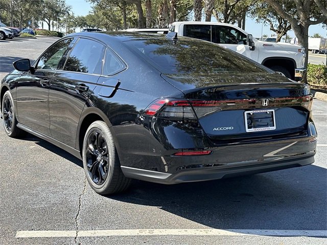 New 2025 Honda Accord SE image 5