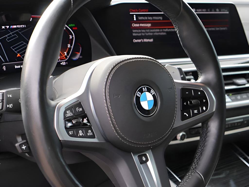 Used 2022 BMW X7 M50i w/ Dynamic Handling Package AWD/4WD image 21