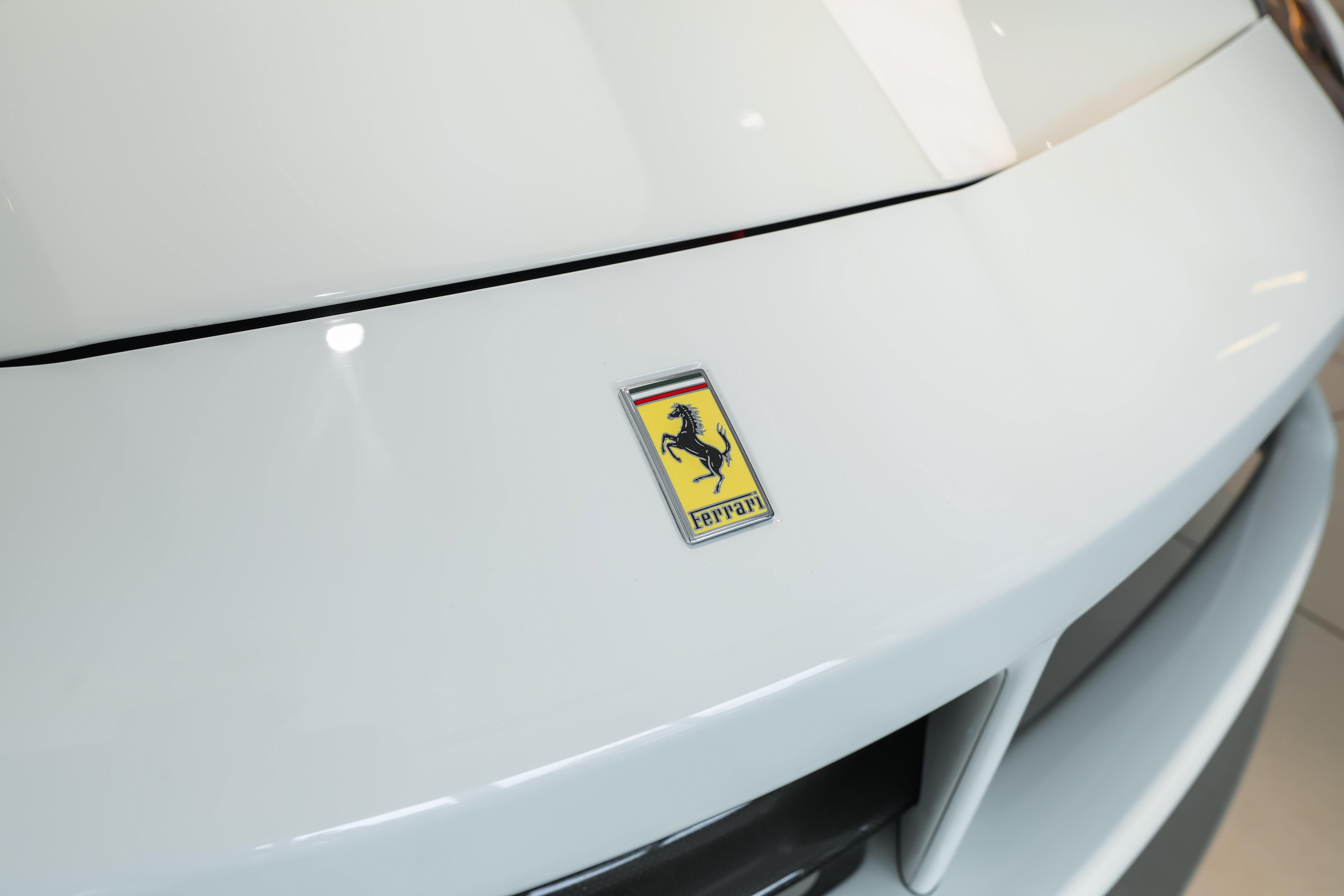 Used 2018 Ferrari 488 Spider RWD image 13