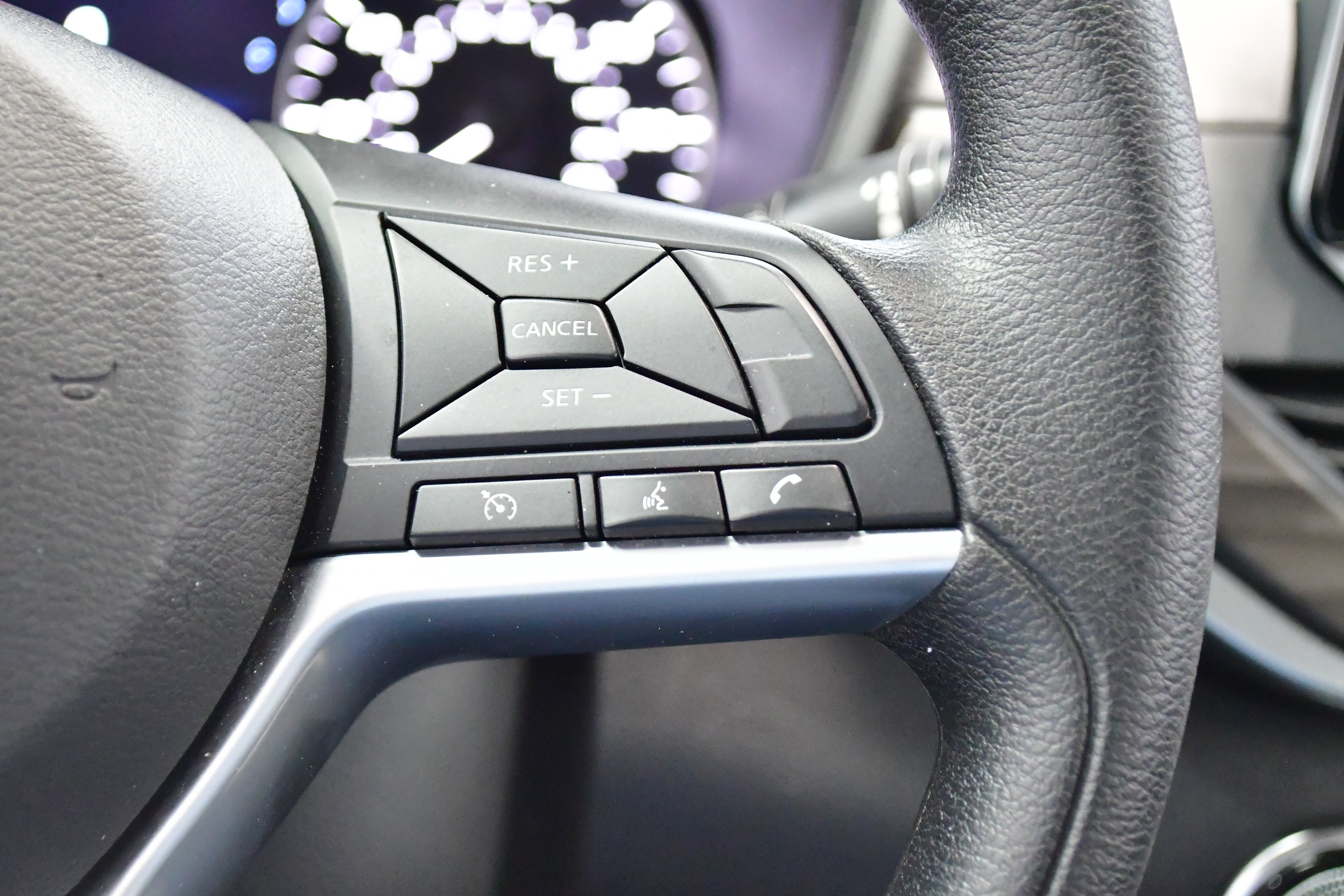 Used 2025 Nissan Altima 2.5 SV FWD image 21