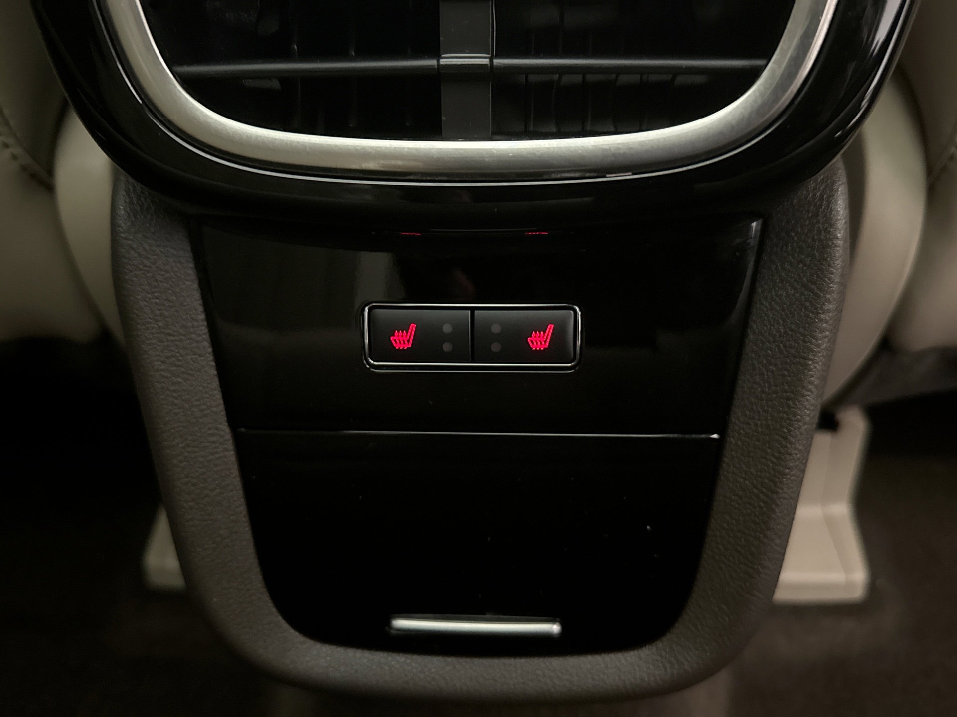 Used 2023 Lincoln Nautilus Reserve AWD/4WD image 21