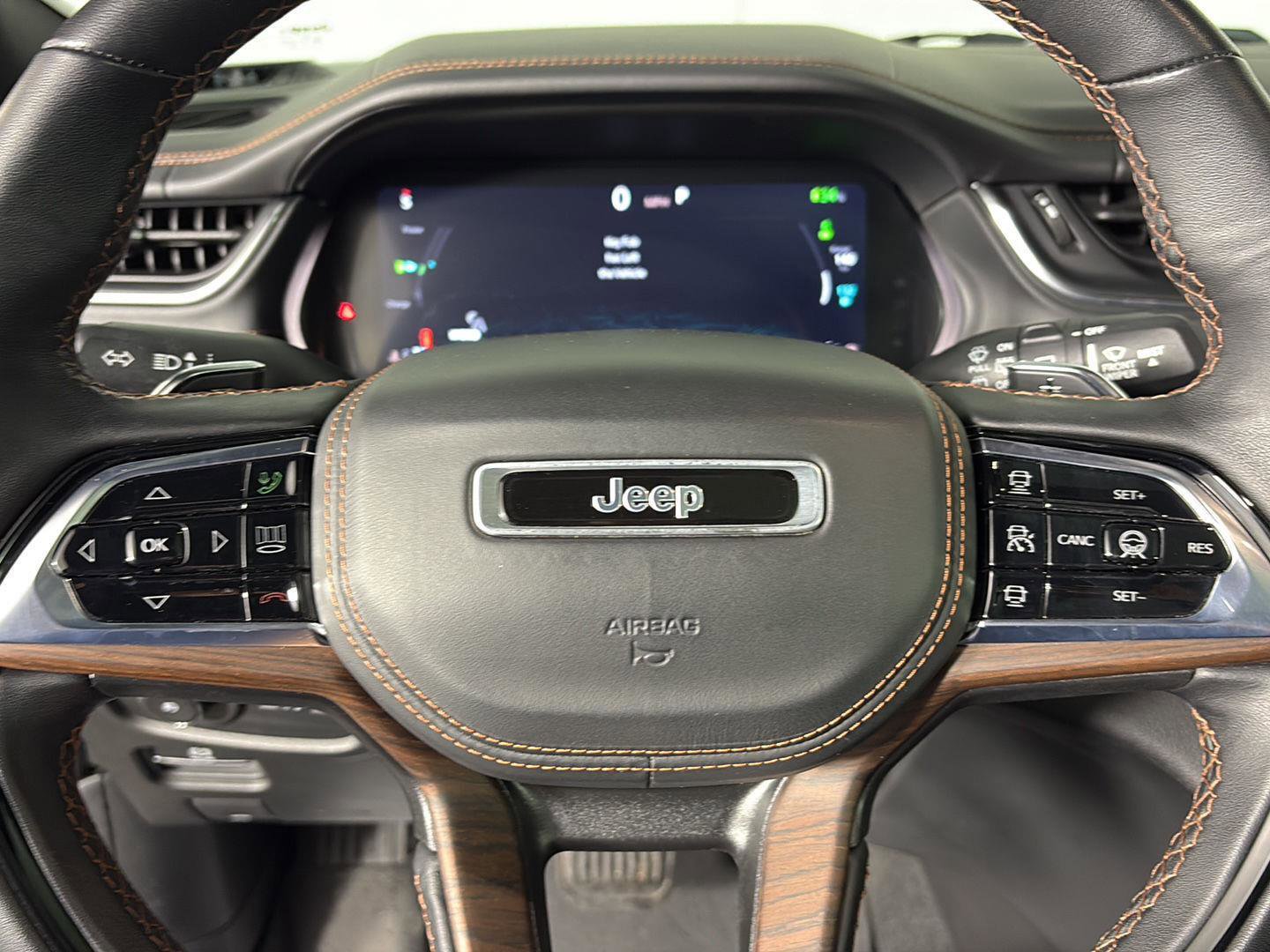 Used 2022 Jeep Grand Cherokee Summit w/ Advanced Protech Group IV image 42